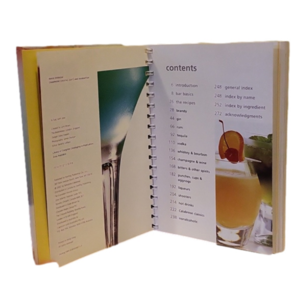 Complete home bartender guide, 780 recipes, spiral binder - Picture 5 of 8